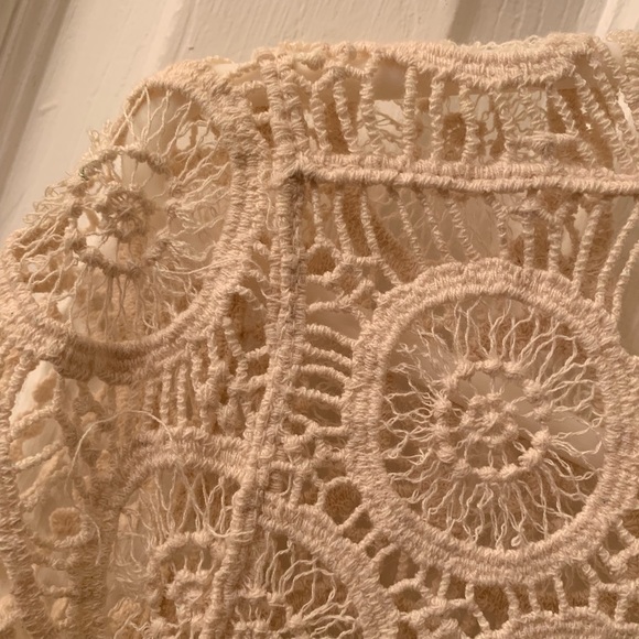 Cream Lace Short Sleeved Shirt Medium - Picture 4 of 4